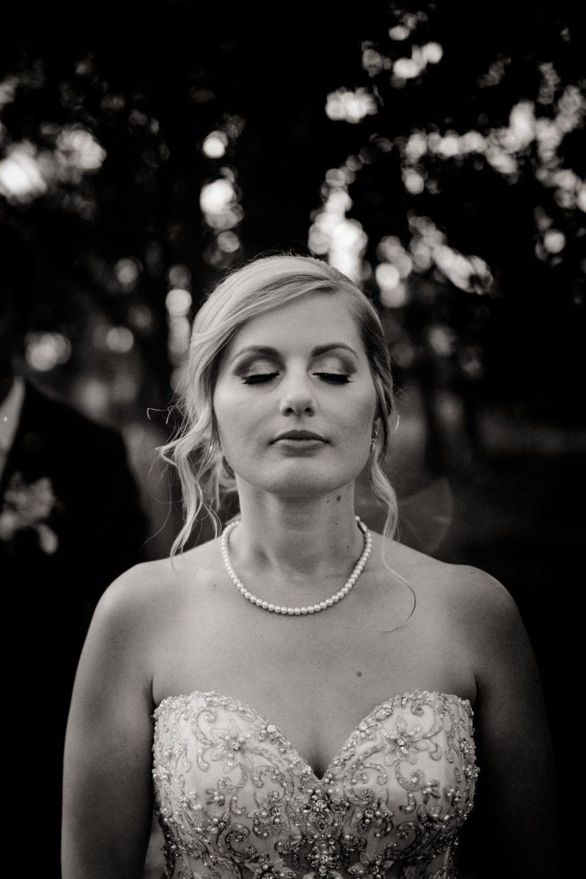 backyard-wedding-australia-melbourne-bride-portrait-creative-black-white